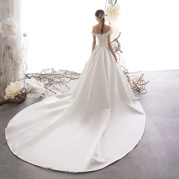 Modest / Simple Ivory Satin Wedding Dresses 2019 A-Line / Princess Off-The-Shoulder Short Sleeve Flower Backless Cathedral Train Ruffle