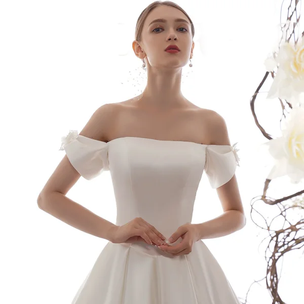 Modest / Simple Ivory Satin Wedding Dresses 2019 A-Line / Princess Off-The-Shoulder Short Sleeve Flower Backless Cathedral Train Ruffle
