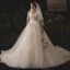 Elegant Champagne Brudekjoler 2019 Prinsesse Kjæreste Uten Ermer Ryggløse Beading Chapel Train Buste