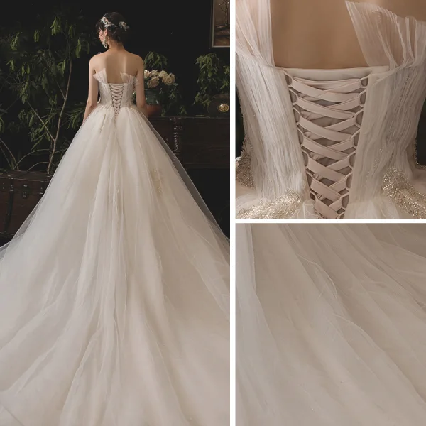 Elegant Champagne Brudekjoler 2019 Prinsesse Kjæreste Uten Ermer Ryggløse Beading Chapel Train Buste