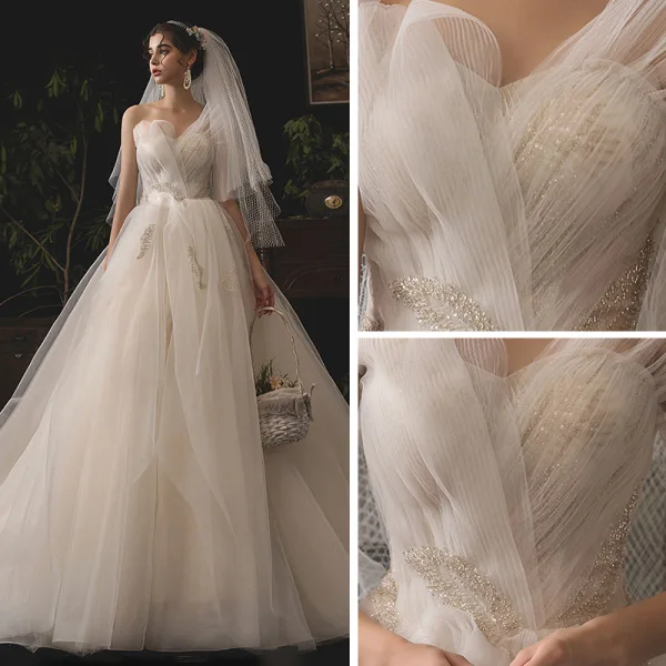 Elegant Champagne Brudekjoler 2019 Prinsesse Kjæreste Uten Ermer Ryggløse Beading Chapel Train Buste