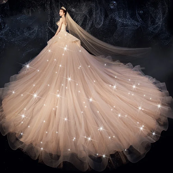 Bling Bling Champagne Brudekjoler 2019 Ballkjole Kjæreste Uten Ermer Ryggløse Beading Glitter Tyll Cathedral Train Buste