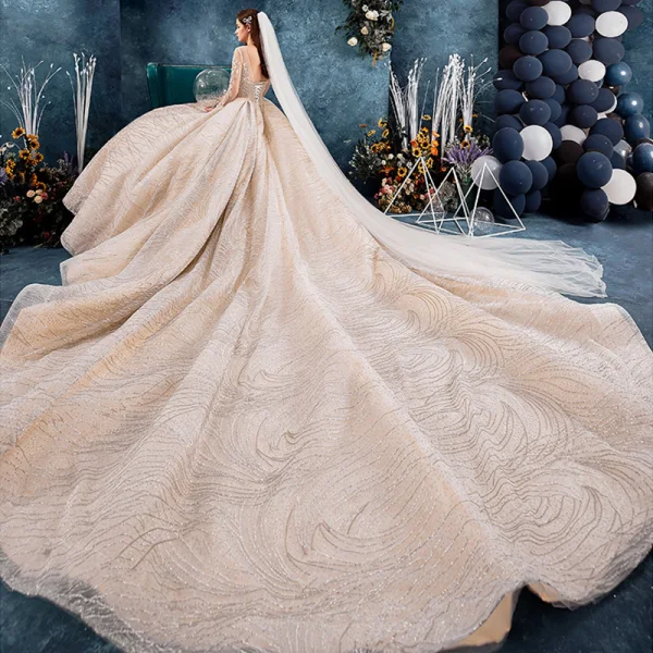 Luxus / Herrlich Champagner Durchsichtige Brautkleider / Hochzeitskleider 2019 Ballkleid Eckiger Ausschnitt Lange Ärmel Rückenfreies Handgefertigt Perlenstickerei Glanz Tülle Königliche Schleppe Rüschen