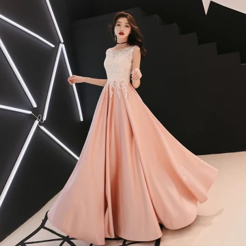 Abordable Perle Rose Satin Robe De Soirée 2019 Princesse Transparentes Encolure Dégagée Sans Manches Appliques En Dentelle Faux Diamant Longue Volants Robe De Ceremonie