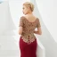 Haut de Gamme Bordeaux Robe De Soirée 2019 Trompette / Sirène Encolure Dégagée Manches Courtes Appliques En Dentelle Train De Balayage Volants Dos Nu Robe De Ceremonie