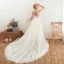 Abordable Champagne Jardin / Extérieur Été Robe De Mariée 2019 Princesse Col v profond Sans Manches Dos Nu Appliques En Dentelle Perlage Chapel Train Volants