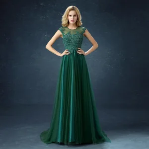 Chic Belle Vert Foncé Satin Tulle Transparentes Robe De Soirée 2019 Princesse Encolure Dégagée Sans Manches Appliques En Dentelle Perlage Perle Train De Balayage Volants Robe De Ceremonie
