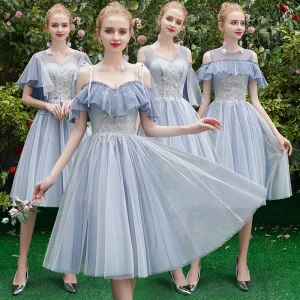 Affordable Chic Beautiful Sky Blue Bridesmaid Dresses 2019 A Line Princess Appliques Lace Tea Length Ruffle Backless Wedding Party Dresses