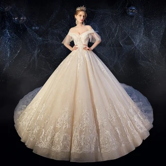 Meilleur Champagne Robe De Mariée 2019 Robe Boule De L 039 Épaule Manches Courtes Manches De Cloche Dos Nu Appliques En Dentelle Perlage Cathedral Train Volants