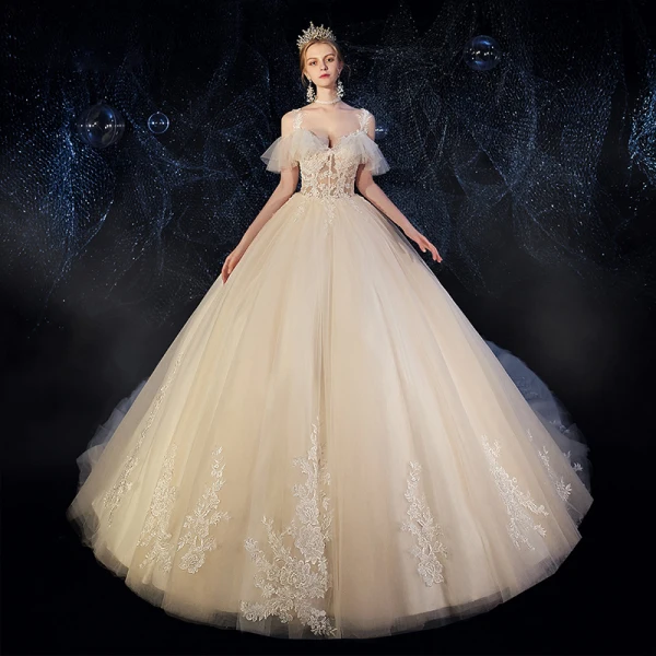 Illusion Champagne Robe De Mariée 2019 Robe Boule Bretelles Spaghetti Détachable Manches Courtes Dos Nu Appliques En Dentelle Perlage Cathedral Train Volants