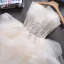 Schöne Champagner Cocktailkleider 2019 Ballkleid Bandeau Ärmellos Applikationen Spitze Strass Kurze Fallende Rüsche Rückenfreies Festliche Kleider