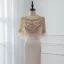 Haut de Gamme Champagne Transparentes Robe De Soirée Avec Châle 2019 Trompette / Sirène Encolure Dégagée Sans Manches Fait main Perlage Train De Balayage Volants Robe De Ceremonie