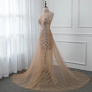 Luxe Doré Transparentes Été Robe De Soirée 2019 Princesse Col Haut Sans Manches Paillettes Perlage Tribunal Train Dos Nu Robe De Ceremonie