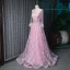 Fabuleux Rougissant Rose Transparentes Robe De Soirée 2019 Princesse Encolure Dégagée 3/4 Manches Plumes Fait main Perlage Longue Volants Robe De Ceremonie