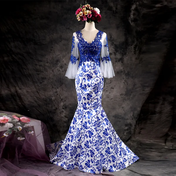 Chinese style White Royal Blue Evening Dresses 2017 Trumpet / Mermaid V-Neck Long Sleeve Appliques Lace Court Train Ruffle Backless Formal Dresses