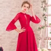 Schöne Rot Abendkleider 2017 Empire Perlenstickerei Rundhalsausschnitt Lange Ärmel Perle Kristall Lange Rüschen Rückenfreies Festliche Kleider