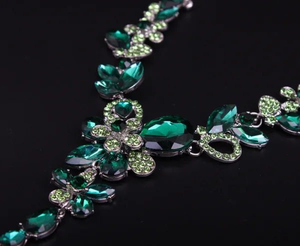 Charmant Rouge Faux Diamant Soirée Colliers Alliage Accessorize 2023