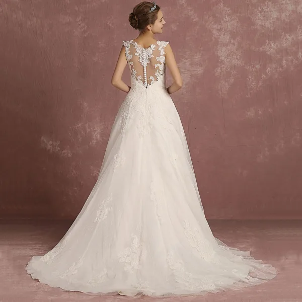 Élégant Ivoire Robe De Mariée 2018 Princesse épaules Sans Manches Dos Nu Appliques En Dentelle Train De Balayage