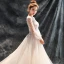 Chic / Belle Salle Robe De Mariée 2017 En Dentelle Paillettes Appliques Fleur Dos Nu Encolure Dégagée Manches Longues Cathedral Train Champagne Princesse