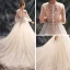 Chic / Belle Salle Robe De Mariée 2017 En Dentelle Paillettes Appliques Fleur Dos Nu Encolure Dégagée Manches Longues Cathedral Train Champagne Princesse