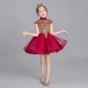 Style Chinois Bordeaux Robe Ceremonie Fille 2019 Robe Boule Col Haut Mancherons Appliques En Dentelle Faux Diamant Courte Volants Robe Pour Mariage