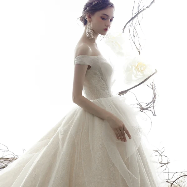 Meilleur Champagne Robe De Mariée 2019 Robe Boule De l'épaule Manches Courtes Dos Nu Glitter Tulle Cathedral Train Volants