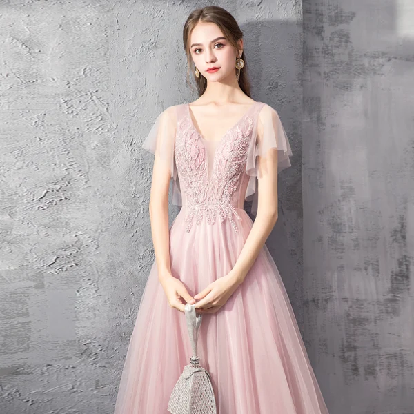 Elegante Pearl Rosa Abendkleider 2019 A Linie Tiefer V-Ausschnitt Kurze Ärmel Applikationen Spitze Perlenstickerei Sweep / Pinsel Zug Rüschen Rückenfreies Festliche Kleider