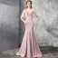 Élégant Rose Bonbon Robe De Soirée 2019 Trompette / Sirène Col v profond Manches Courtes Faux Diamant Perlage Train De Balayage Volants Dos Nu Robe De Ceremonie