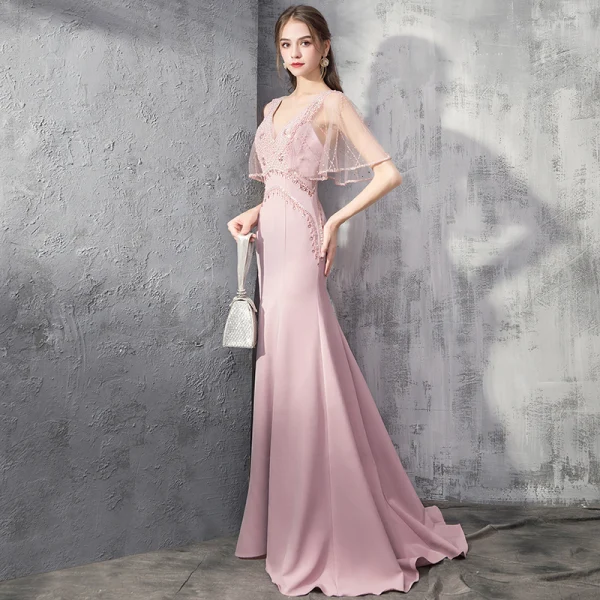 Élégant Rose Bonbon Robe De Soirée 2019 Trompette / Sirène Col v profond Manches Courtes Faux Diamant Perlage Train De Balayage Volants Dos Nu Robe De Ceremonie