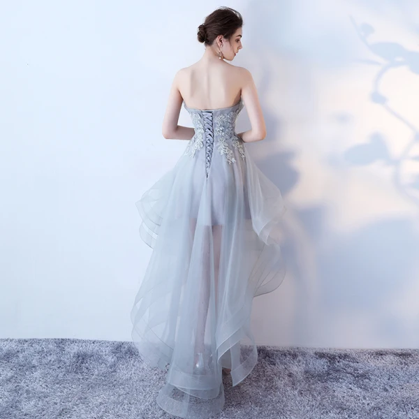 Chic / Belle Gris Été Robe De Cocktail 2019 Princesse Bustier Sans Manches Appliques En Dentelle Asymétrique Volants Dos Nu Robe De Ceremonie
