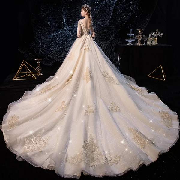 Luxus / Herrlich Champagner Brautkleider / Hochzeitskleider 2019 A Linie Durchsichtige Tiefer V-Ausschnitt Kurze Ärmel Perlenstickerei Quaste Rückenfreies Applikationen Spitze Glanz Tülle Kathedrale Schleppe