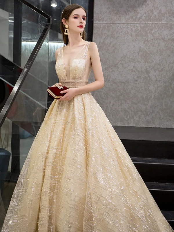 Illusion Doré Transparentes Robe De Soirée 2019 Princesse Col v profond Sans Manches Paillettes Perlage Glitter Tulle Train De Balayage Volants Dos Nu Robe De Ceremonie