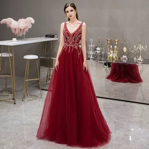 Élégant Bordeaux Robe De Soirée 2019 Princesse Col V Profond Sans Manches Faux Diamant Perlage Train De Balayage Volants Dos Nu Robe De Ceremonie