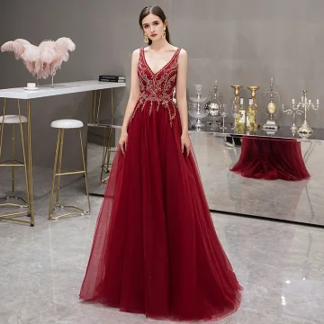 Élégant Bordeaux Robe De Soirée 2019 Princesse Col V Profond Sans Manches Faux Diamant Perlage Train De Balayage Volants Dos Nu Robe De Ceremonie