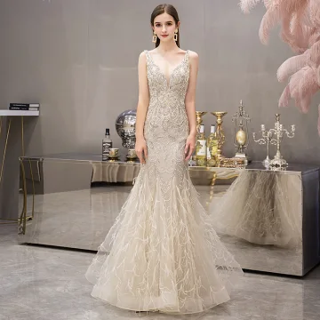 Haut De Gamme Doré Robe De Soirée 2019 Trompette Sirène Col V Profond Sans Manches Perlage Perle Faux Diamant Plumes Longue Volants Dos Nu Robe De Ceremonie