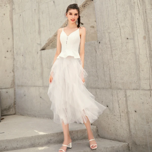 Chic / Beautiful White Summer Homecoming Graduation Dresses 2019 A-Line / Princess Spaghetti Straps Sleeveless Tea-length Ruffle Backless Formal Chic / Beautiful White Summer Homecoming Graduation Dresses 2019 A-Line / Princess Spaghetti Straps Sleeveless Tea-length Ruffle Backless Formal