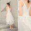 Chic / Belle Blanche Été de retour Robe De Graduation 2019 Princesse Bretelles Spaghetti Sans Manches Thé Longueur Volants Dos Nu Robe De Ceremonie