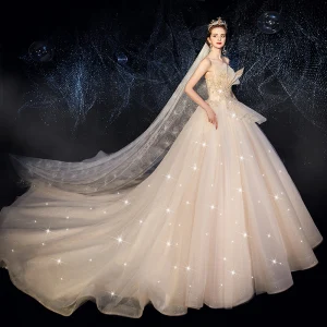 Beste Champagne Brudekjoler 2019 Ballkjole Fantastiske Unike Kjæreste Uten Ermer Ryggløse Glitter Tyll Beading Paljetter Chapel Train Buste