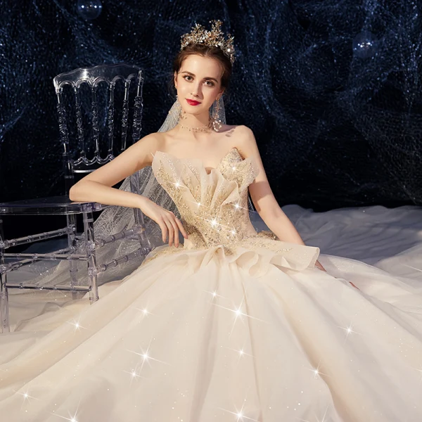 Beste Champagne Brudekjoler 2019 Ballkjole Fantastiske / Unike Kjæreste Uten Ermer Ryggløse Glitter Tyll Beading Paljetter Chapel Train Buste