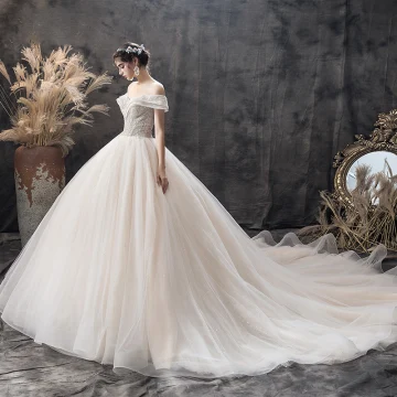 Charmant Champagne Robe De Mariée 2019 Robe Boule De L 039 Épaule Manches Courtes Dos Nu Glitter Tulle Paillettes Perlage Cathedral Train Volants