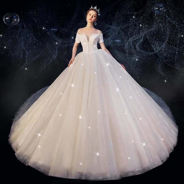 Chic / Belle Ivoire Robe De Mariée 2019 Robe Boule De l'épaule Manches Courtes Dos Nu Glitter Tulle Perlage Royal Train Volants