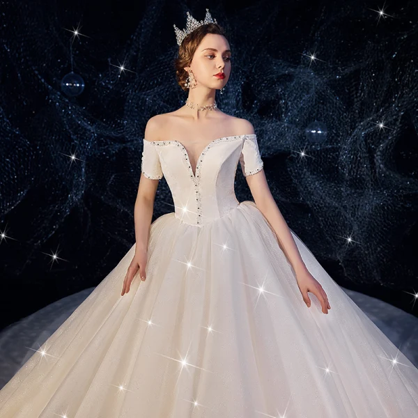 Chic / Belle Ivoire Robe De Mariée 2019 Robe Boule De l'épaule Manches Courtes Dos Nu Glitter Tulle Perlage Royal Train Volants