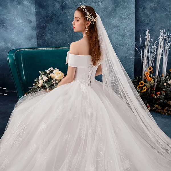 Schöne Ivory / Creme Brautkleider / Hochzeitskleider 2019 A Linie Off Shoulder Schleife Kurze Ärmel Rückenfreies Applikationen Spitze Kathedrale Schleppe Rüschen