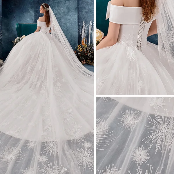 Schöne Ivory / Creme Brautkleider / Hochzeitskleider 2019 A Linie Off Shoulder Schleife Kurze Ärmel Rückenfreies Applikationen Spitze Kathedrale Schleppe Rüschen