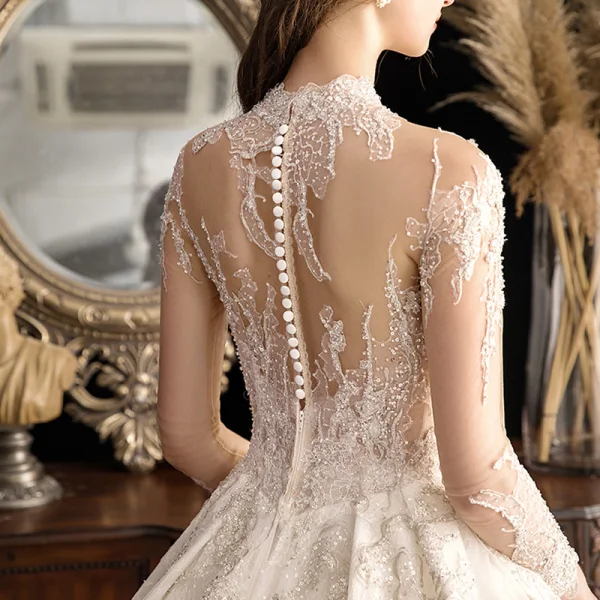 High End Ivory / Creme Durchsichtige Brautkleider / Hochzeitskleider 2019 Ballkleid Stehkragen 3/4 Ärmel Glanz Tülle Handgefertigt Perlenstickerei Pailletten Kathedrale Schleppe Rüschen