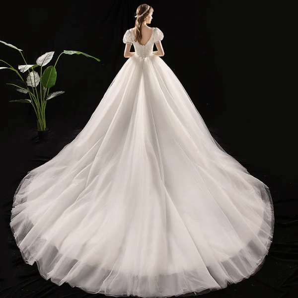 Vintage / Retro Ivory Wedding Dresses 2019 Princess Scoop Neck Puffy Short Sleeve Backless Chapel Train Ruffle