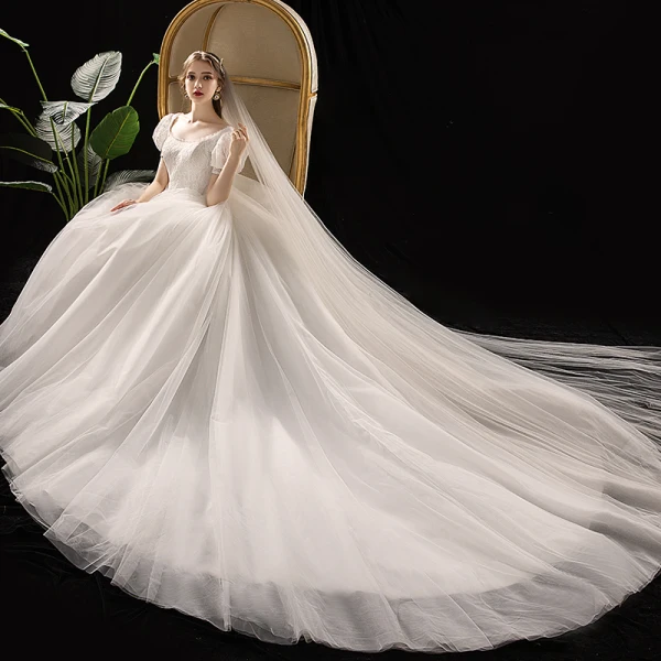Vintage / Retro Ivory Wedding Dresses 2019 Princess Scoop Neck Puffy Short Sleeve Backless Chapel Train Ruffle
