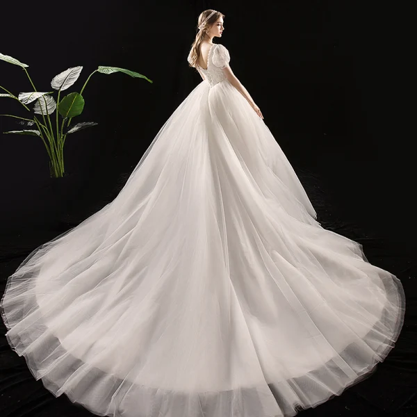Vintage / Retro Ivory Wedding Dresses 2019 Princess Scoop Neck Puffy Short Sleeve Backless Chapel Train Ruffle
