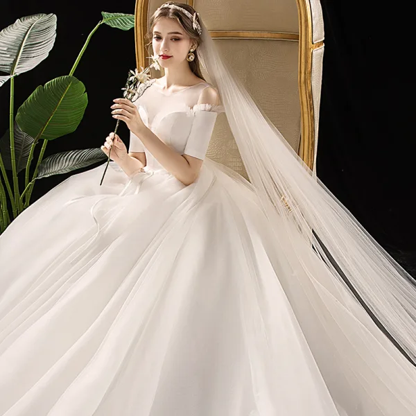 Schlicht Ivory / Creme Durchsichtige Brautkleider / Hochzeitskleider 2019 Ballkleid Eckiger Ausschnitt 1/2 Ärmel Rückenfreies Stoffgürtel Kathedrale Schleppe Rüschen