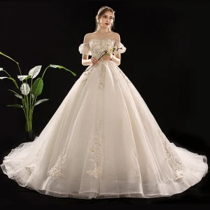 Schöne Champagner Brautkleider Hochzeitskleider 2019 A Linie Off Shoulder Geschwollenes Kurze Ärmel Rückenfreies Applikationen Spitze Pailletten Perlenstickerei Kathedrale Schleppe Rüschen
